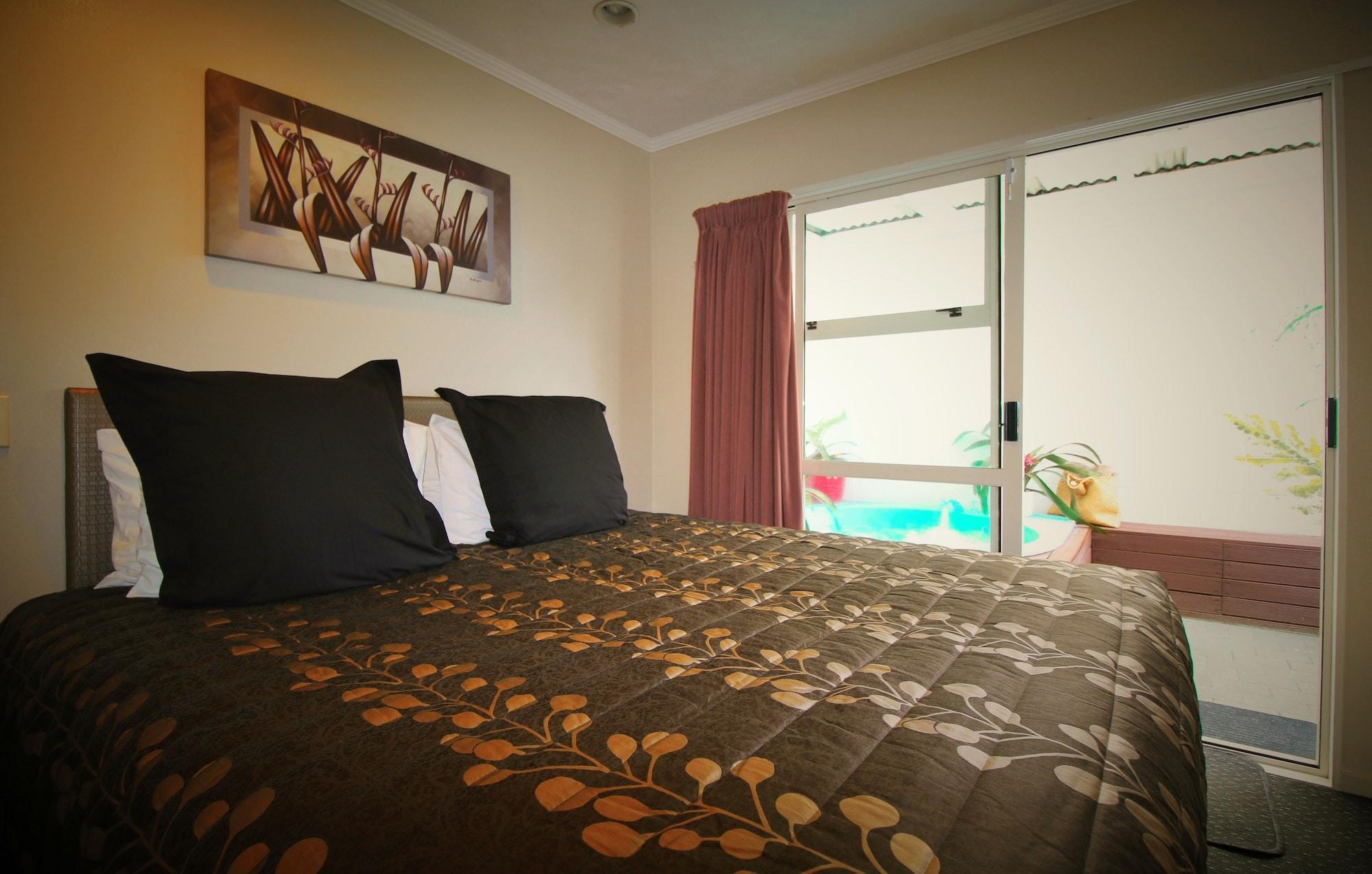 Capri On Fenton Motel Rotorua Dış mekan fotoğraf