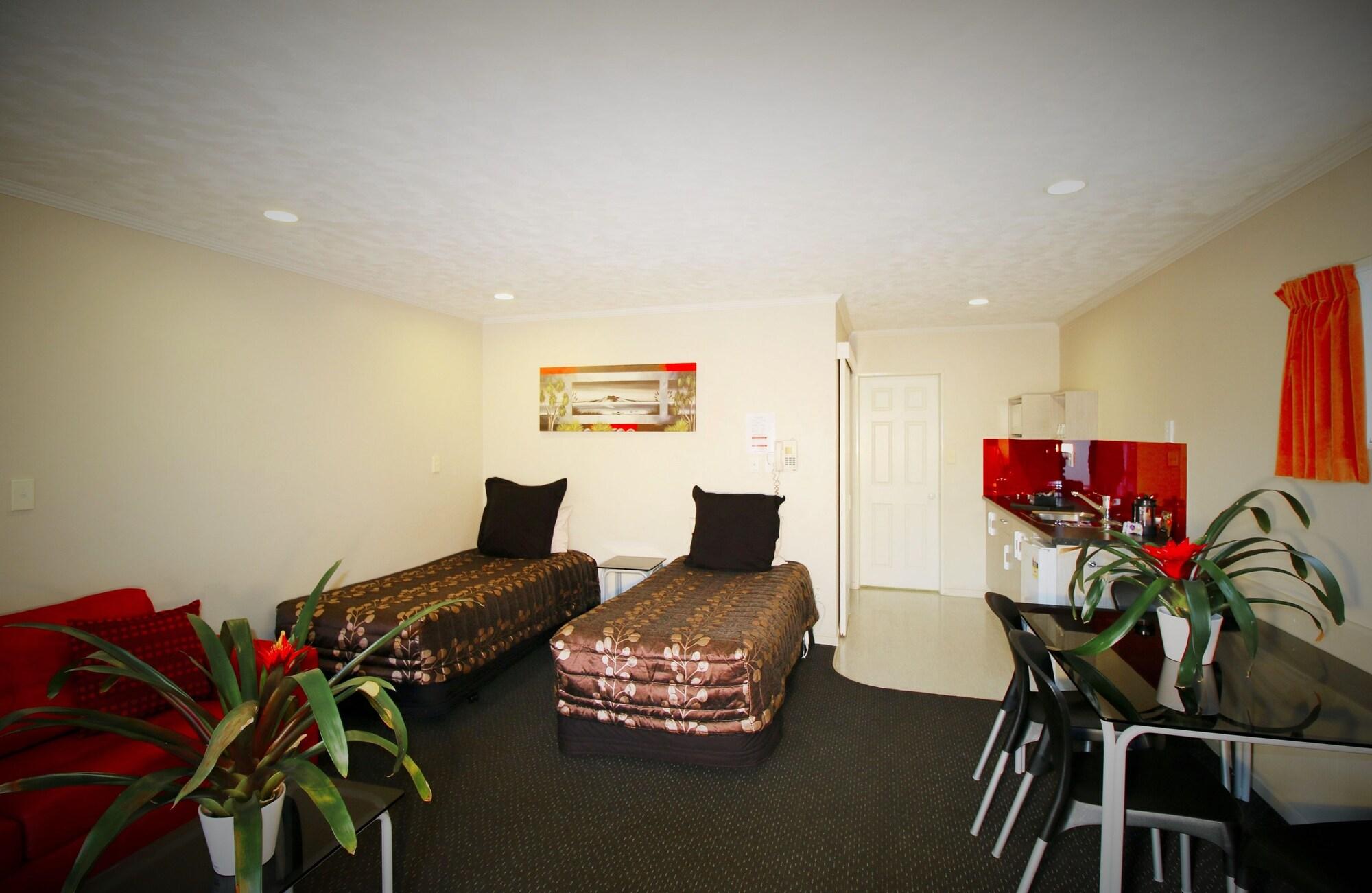 Capri On Fenton Motel Rotorua Dış mekan fotoğraf