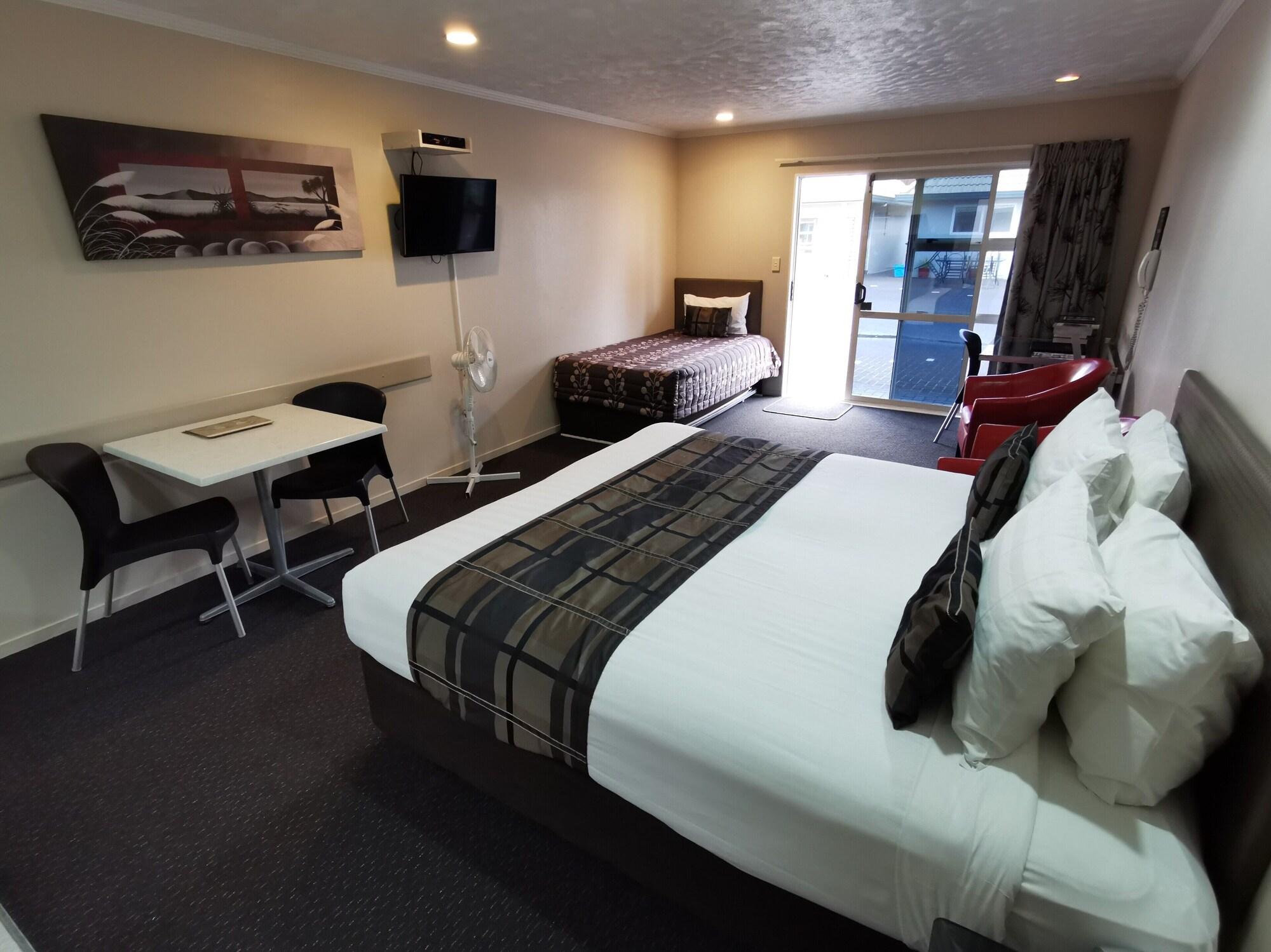 Capri On Fenton Motel Rotorua Dış mekan fotoğraf